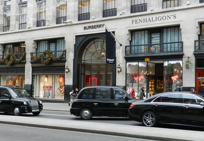 バーバリー ロンドン BURBERRY LONDON シャツ 白 ホワイト ノバチェック イギリス製 中古バーバリー ロンドン BURBERRY LONDON ホースフェリー パーカー