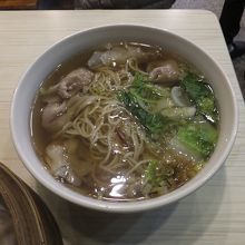 ワンタン麺