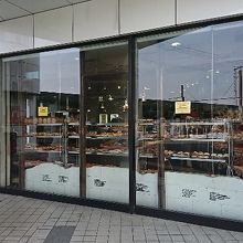 ジロー鶴川店