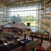 開放的なロビー