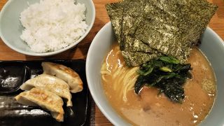 天満の家系ラーメン店