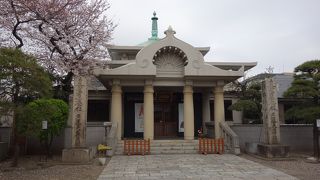 大きく立派なお寺