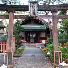 近江町市場の反対側にある