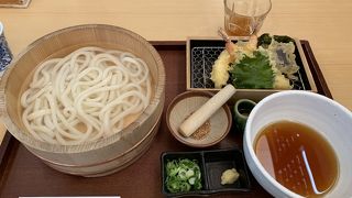温泉施設内唯一の食事処