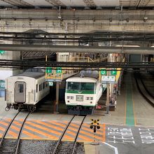 大宮駅すぐ横の総合車両センター