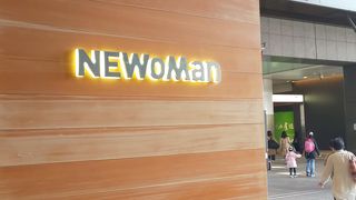 フードホールも