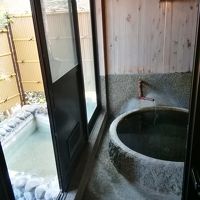 部屋の内風呂と露天風呂