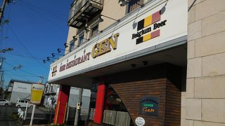 ベルギーのパブをイメージしたホテル1階のレストラン