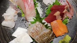 刺身の盛り合わせ