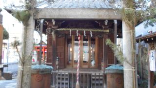 歴史を感じる鳥居が印象に残りました