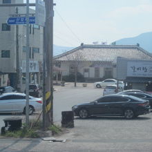 途中に経由するKORAIL仏国寺駅の様子