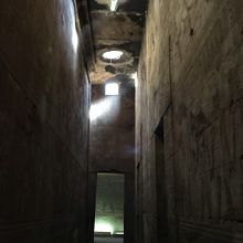 神殿内明り取り