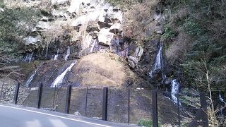 案内表示がなく、わかりづらいです