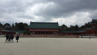 正面に並んでいます