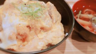 とんでもなくお得なカツ丼　500円