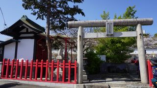 ちっぽけな神社ですが