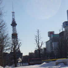 札幌駅前通りからテレビ塔を望む