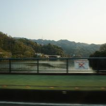 相模湖のビューポイントの一つ By たびたび 相模湖大橋のクチコミ フォートラベル