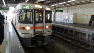 豊橋15時12分発新城行き533Gの列車は313系2両編成のワンマン運行でした