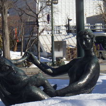 雪に埋もれても