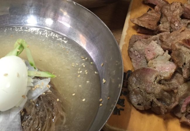 冷麺と炭火焼肉
