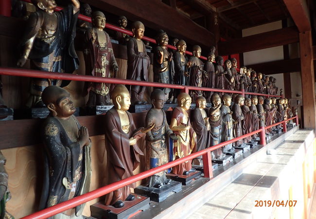 五百羅漢像が見られます