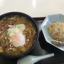 台湾ラーメンと半炒飯