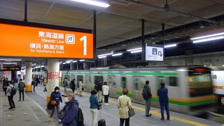 通勤時間はかなり混みます