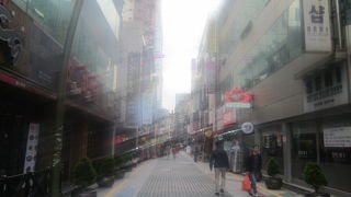 東西で大分雰囲気は異なります