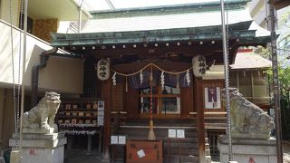 コンパクトな神社
