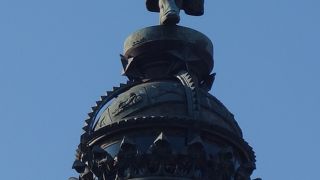 コロンブスの塔は中に入れます。