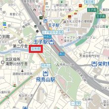 音無橋は、音無川に架かる、王子神社と飛鳥山の間の橋です。