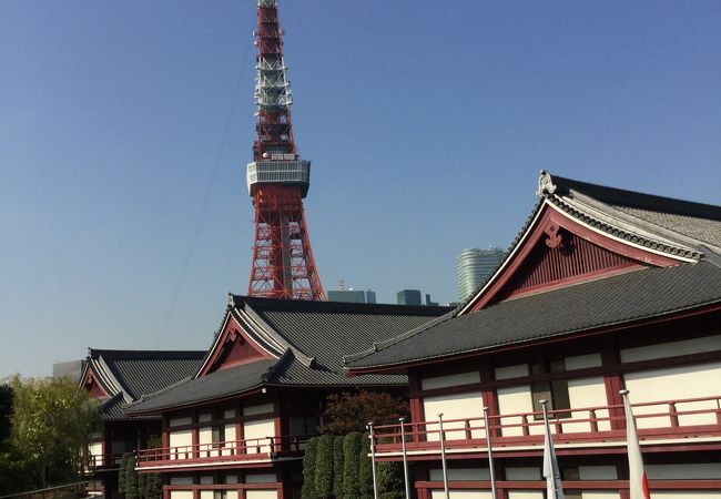 大食堂と東京タワーまたは森ビルを一緒に撮影