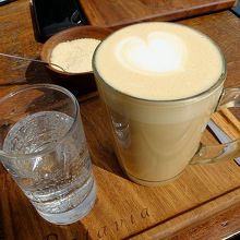 濃くしっかりとした味わいのコーヒーがお好きな方は是非どうぞ。