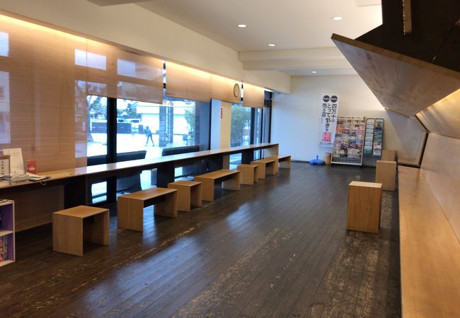 なかなかセンスいい土佐くろしお鉄道中村駅