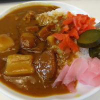 朝食　お子さんが喜ぶカレーライスもいただきました