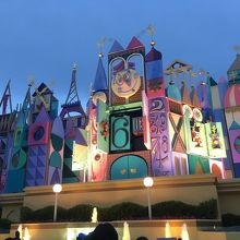 小さな世界です。