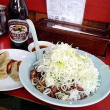 ネギ盛りだくさん純レバ丼