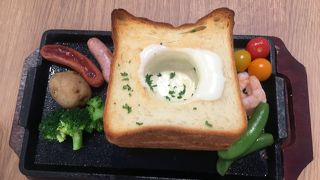 チーズパンデュの量が多いので注意が必要です。