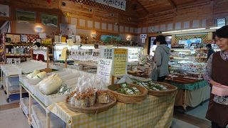 山里の小さな道の駅