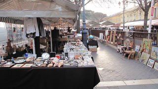 アンティーク市