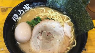 芸人さんのラーメン屋！賑わってる！！