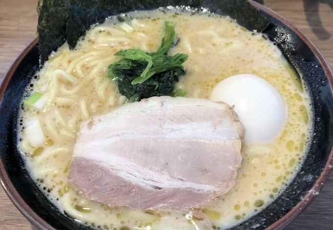 クリーミーなスープが特徴