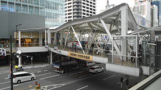 橋のデザインも素敵