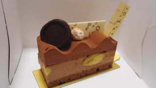 高級感溢れるチョコケーキ