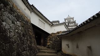 「い」よりも「ろ」よりも