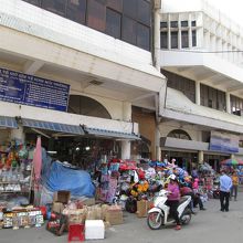 ドンキン市場