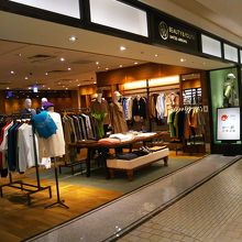 カジュアルブランド