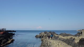 海の断層と富士山