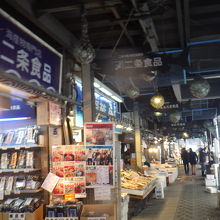 アーケードがあるので雪の日も安心